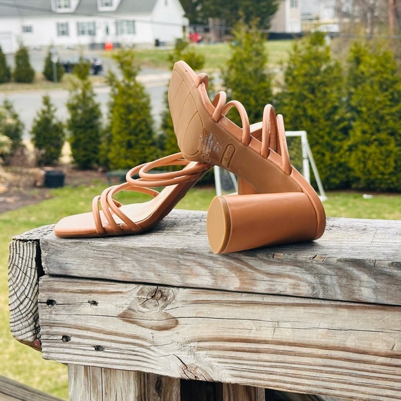 Nine West Nude/Tan Multi-Strap Slide Heels - Picture 5 of 5